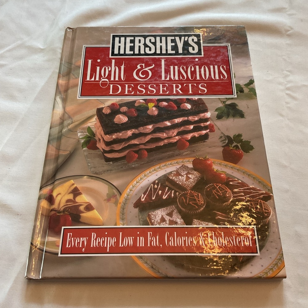 Hershey’s Light & Luscious Desserts Cookbook 1994 Vintage